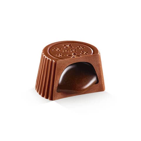 https://www.thorntons.com/medias/sys_master/images/h33/hb2/10596794957854/treacle_drum_media/treacle-drum-media.jpg?resize=xs-s-m