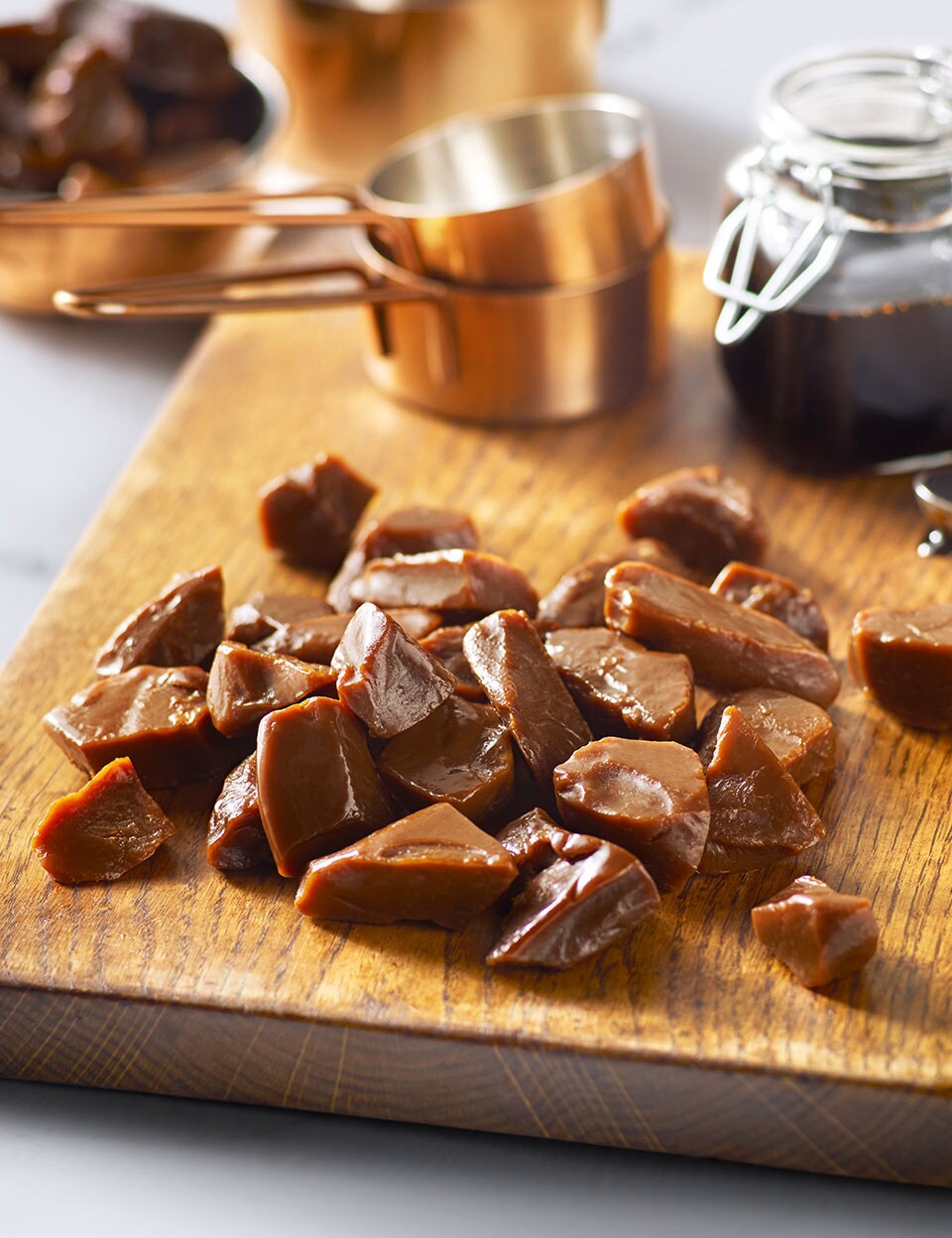 Chopped treacle toffee