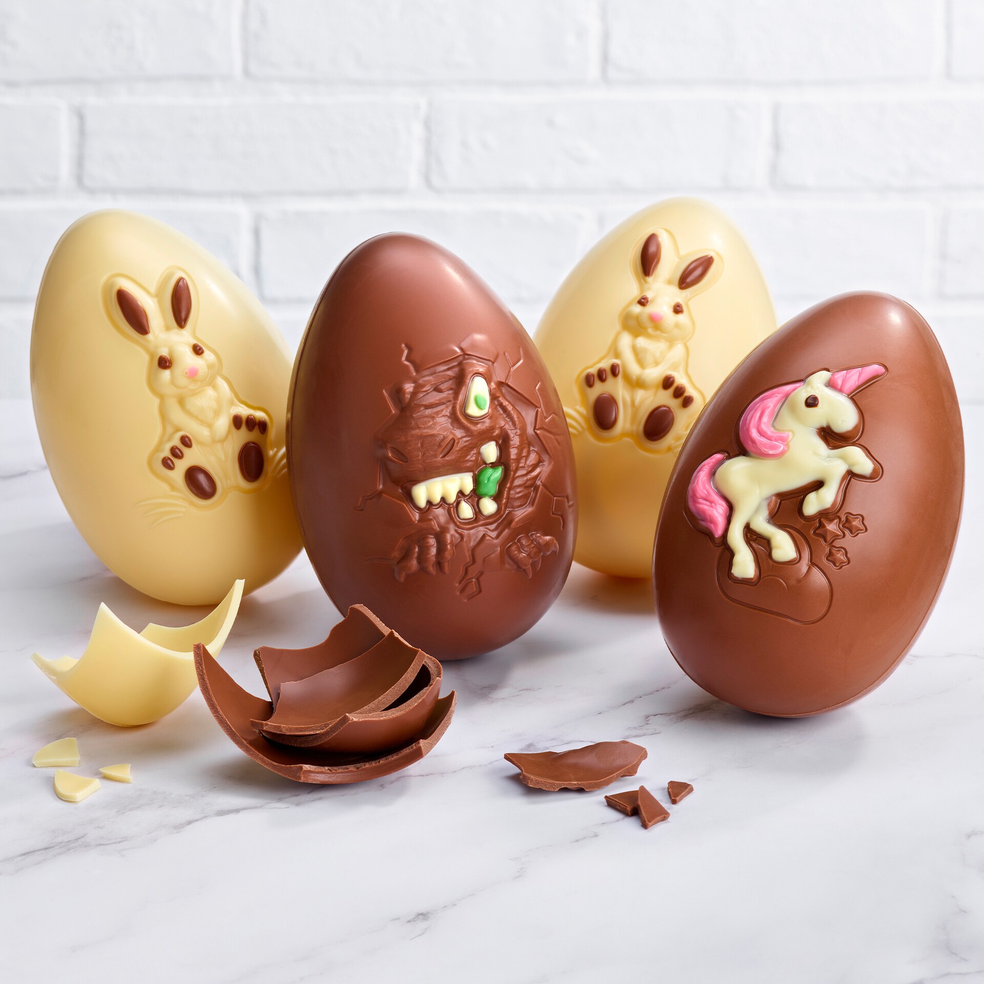 Mixed children&apos;s Easter eggs